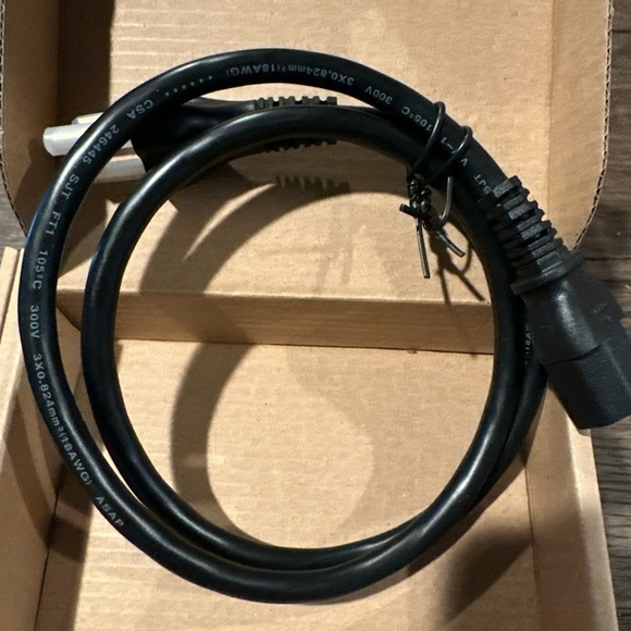 LOT Of 4 NEW 3 Ft Computer Power Cords - Picture 2 of 4